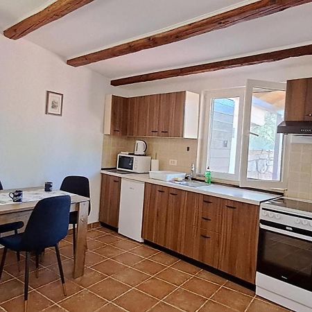 Holiday Houses Marta Ровинь Экстерьер фото